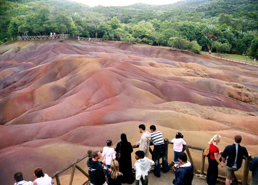 Seven_coloured_earths_mauritius