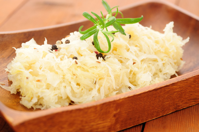 7 alimente fermentate care iti protejeaza flora intestinala