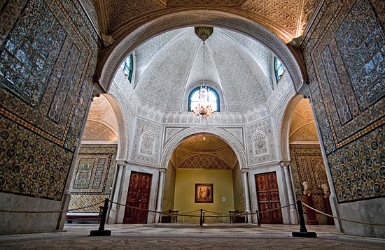 De ce sa vizitezi Tunis