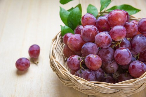Stii care sunt fructele care pot combate semnele inaintarii in varsta?