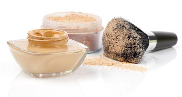 Cele mai bune produse de machiaj drogstore cu minerale pentru tenul gras