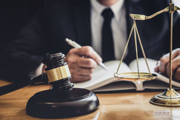 Sfaturi practice in alegerea unui avocat