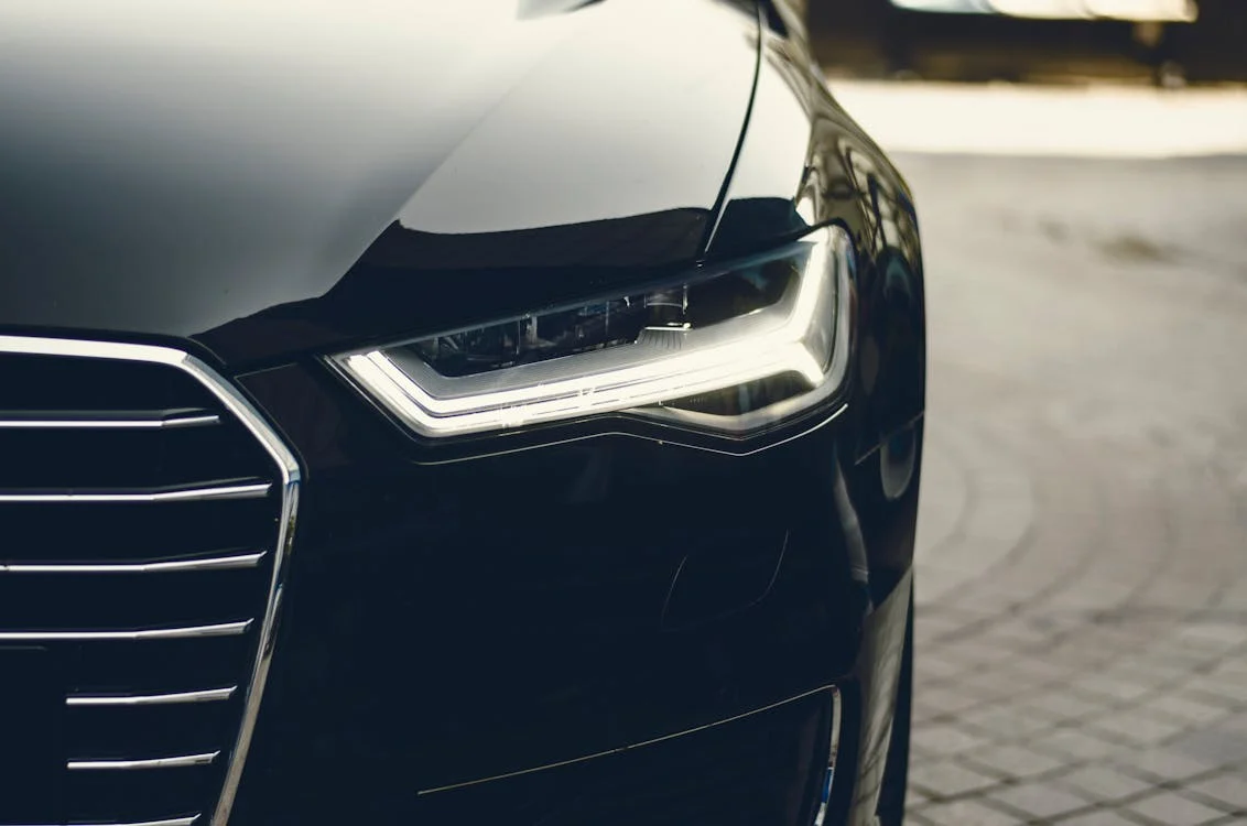 Cum sa alegi o companie de inchirieri auto atunci cand vi in Romania