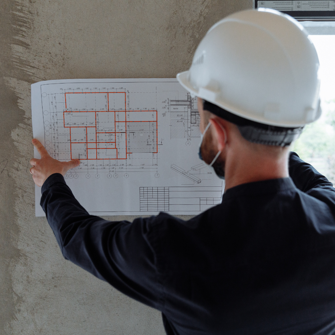 Demolarea unei case vechi: Ce acte și proceduri sunt necesare?