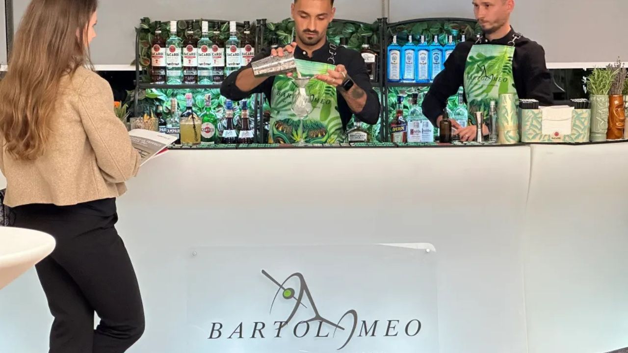 BARTOLOMEO Agency – Experiențe de Bartending și Evenimente care Inspirǎ