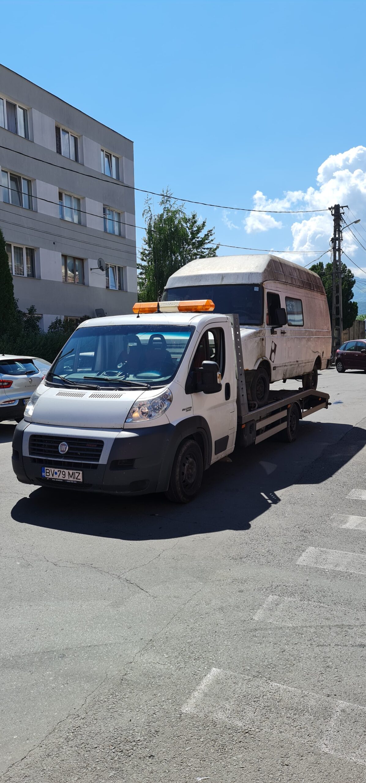 Când rămâneți în pană în Brașov, serviciile de tractare sunt salvarea dvs