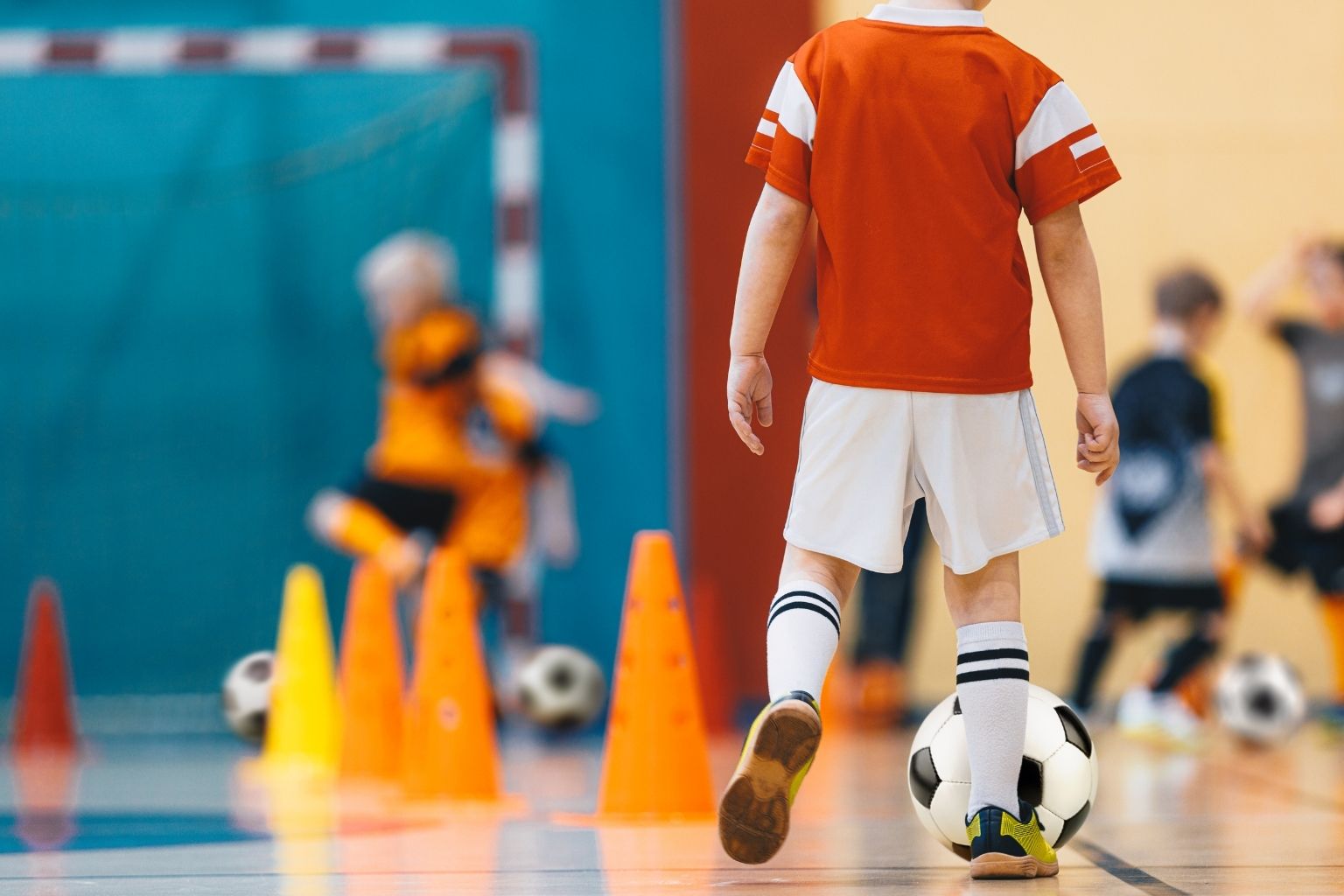 Primul an de fotbal: ce echipament trebuie să aibă copilul tău