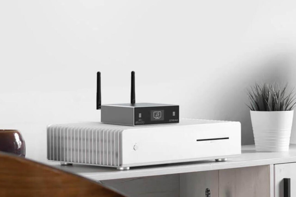 Liniște în casă, sunet în toate camerele: Află cum funcționează un sistem audio conectat