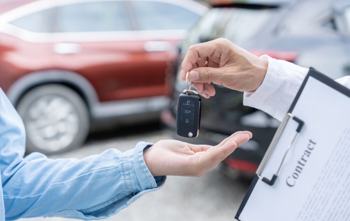 Ce acte trebuie să primești când cumperi o mașină second-hand de la o persoană fizică?